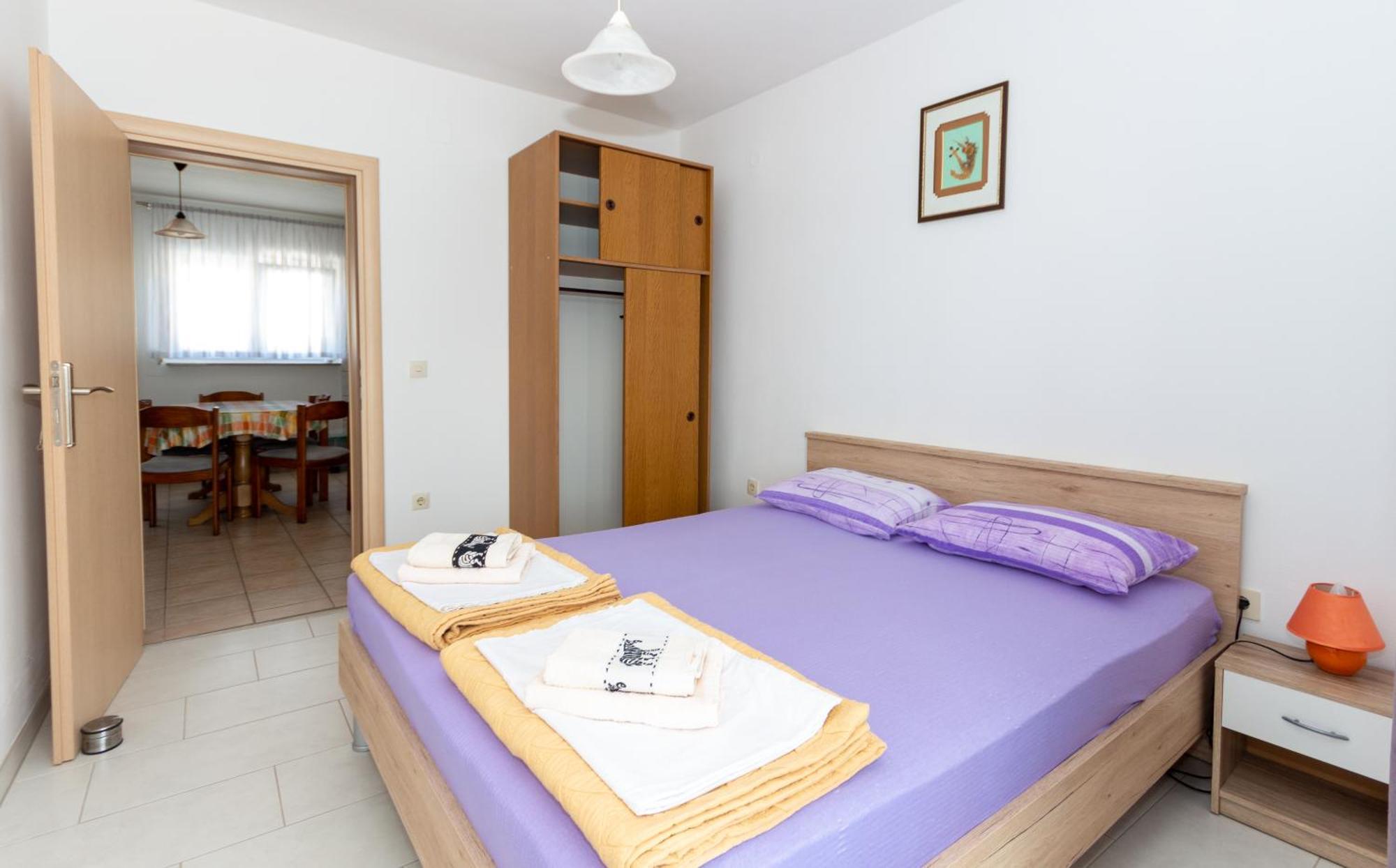 Apartmani Filip Pag Town Exterior photo